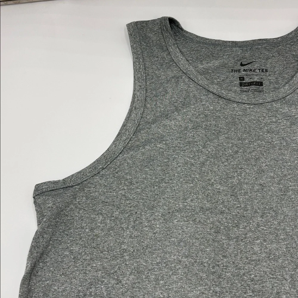 Nike nwot dri