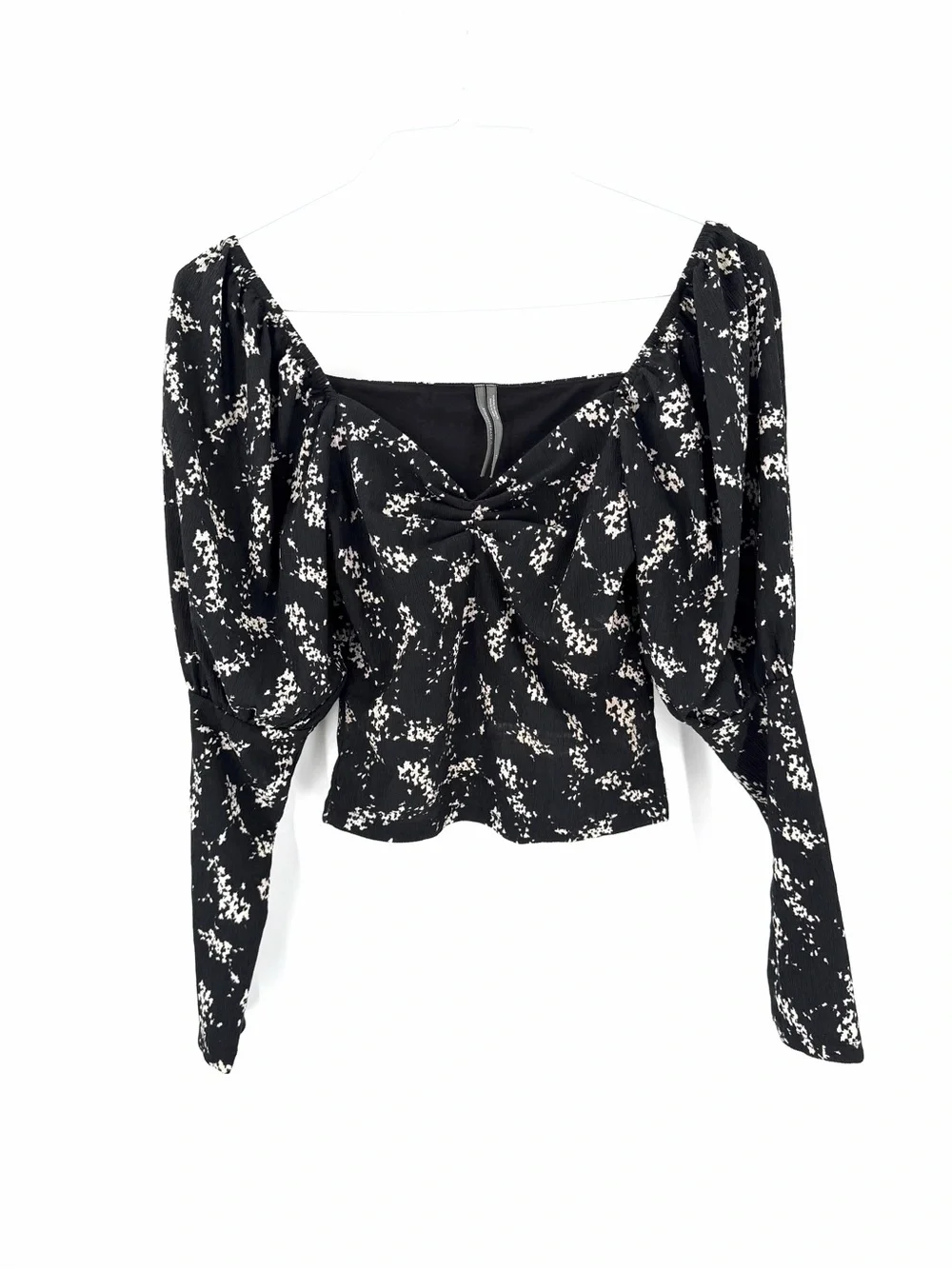 Anthropologie Sweetheart Floral Long Sleeve Crop Stretchy Feminine Blouse Top