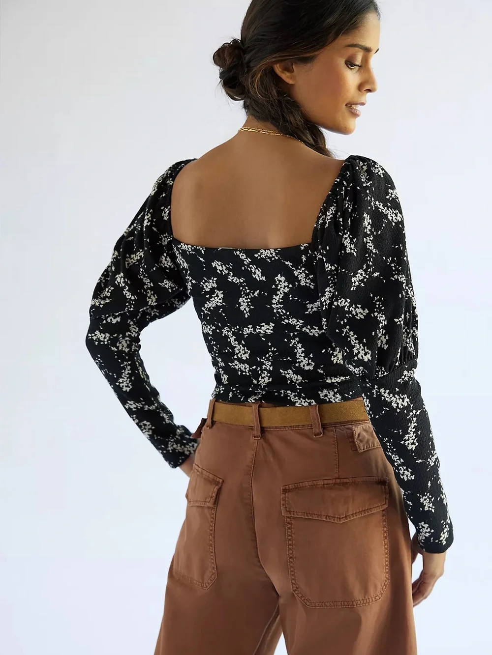 Anthropologie Sweetheart Floral Long Sleeve Crop Stretchy Feminine Blouse Top