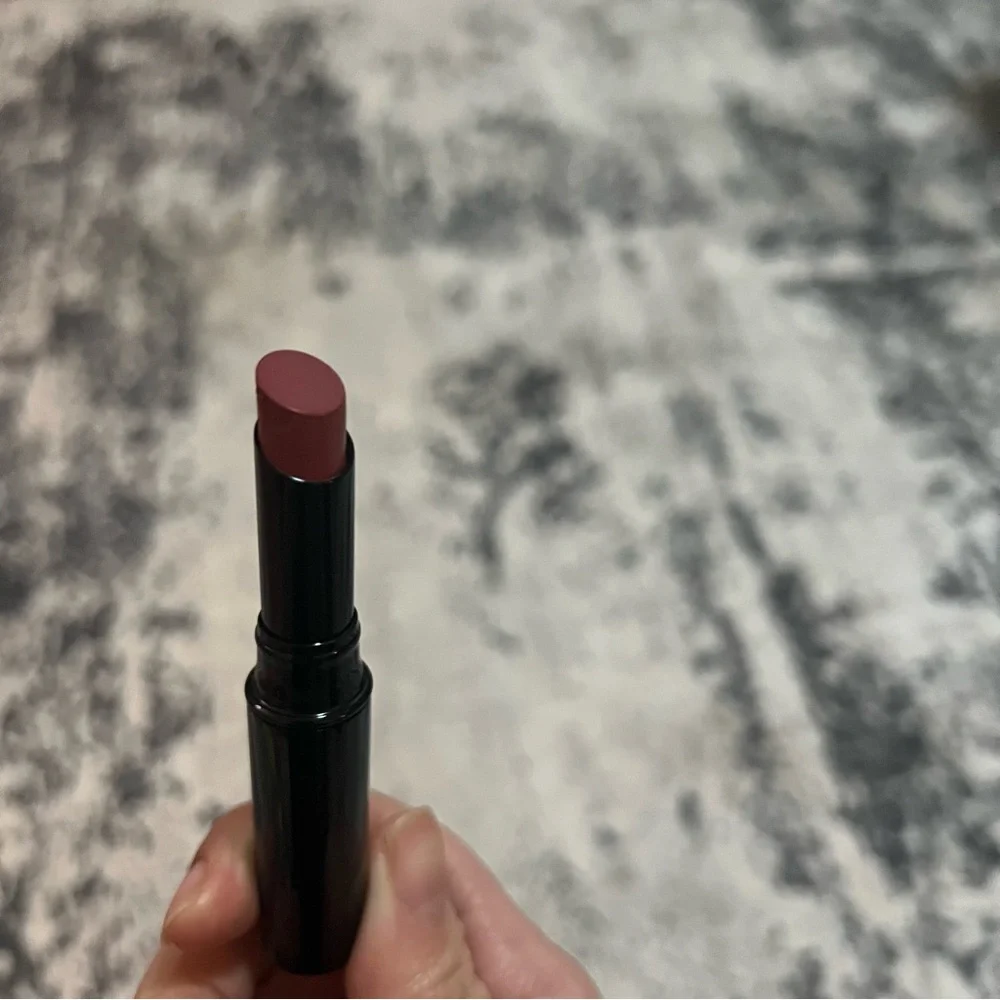 Saie Lip Blur Matte Blurring Lipstick modern June sale