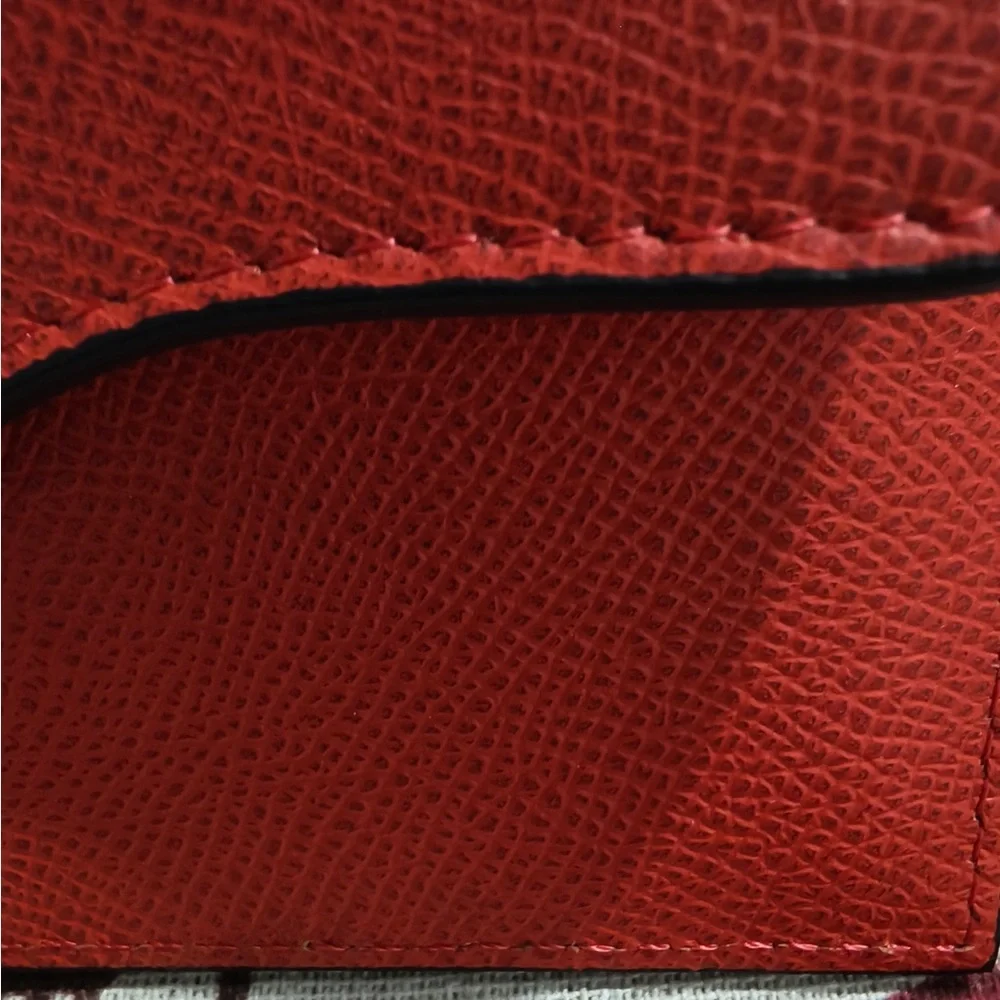 Dior compact flap stirrup