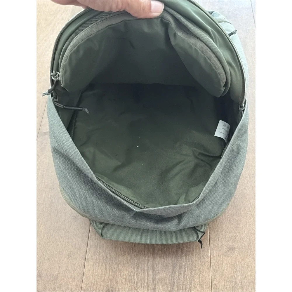 Brevite unisex adult