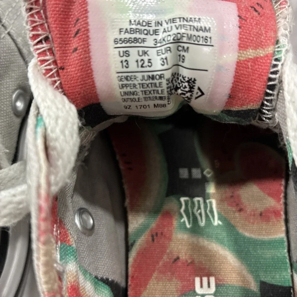 Converse good preowned