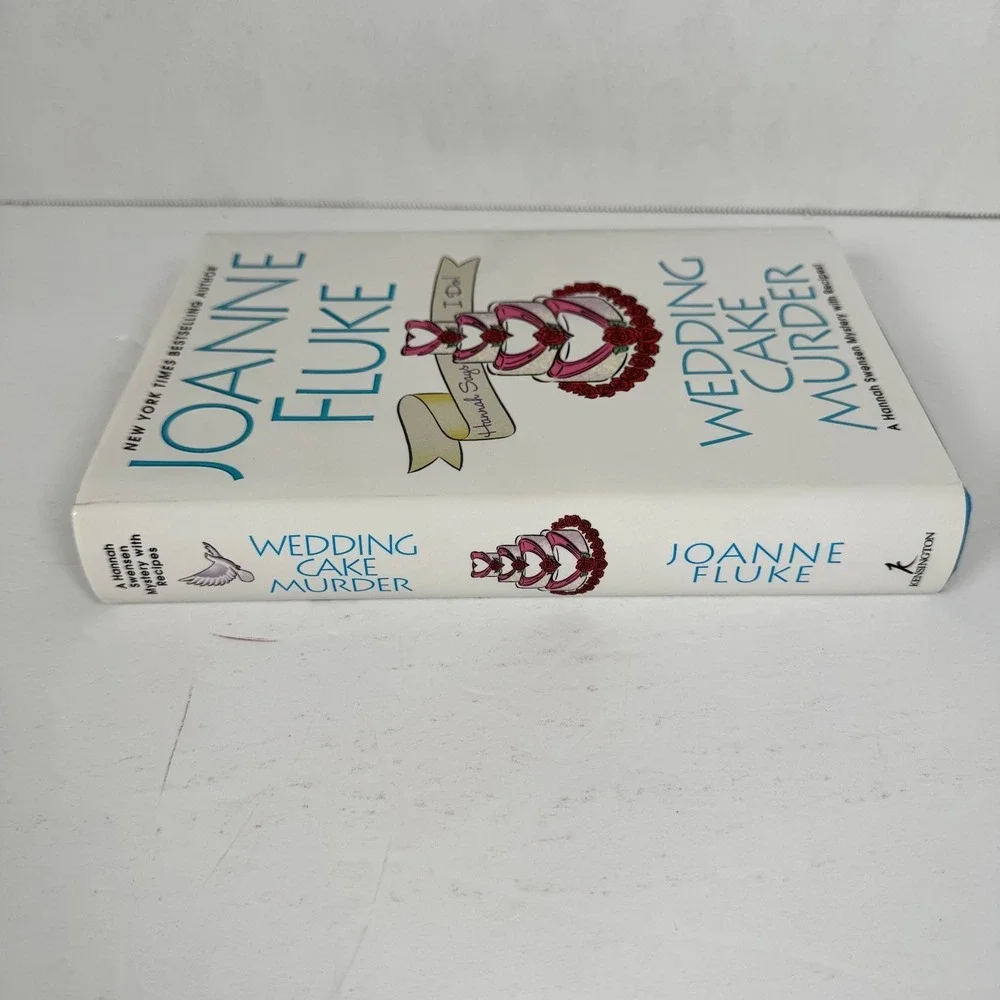 Wedding Cake Murder Joanne Fluke 2016 First Edition Hardcover‎ Mystery Recipes