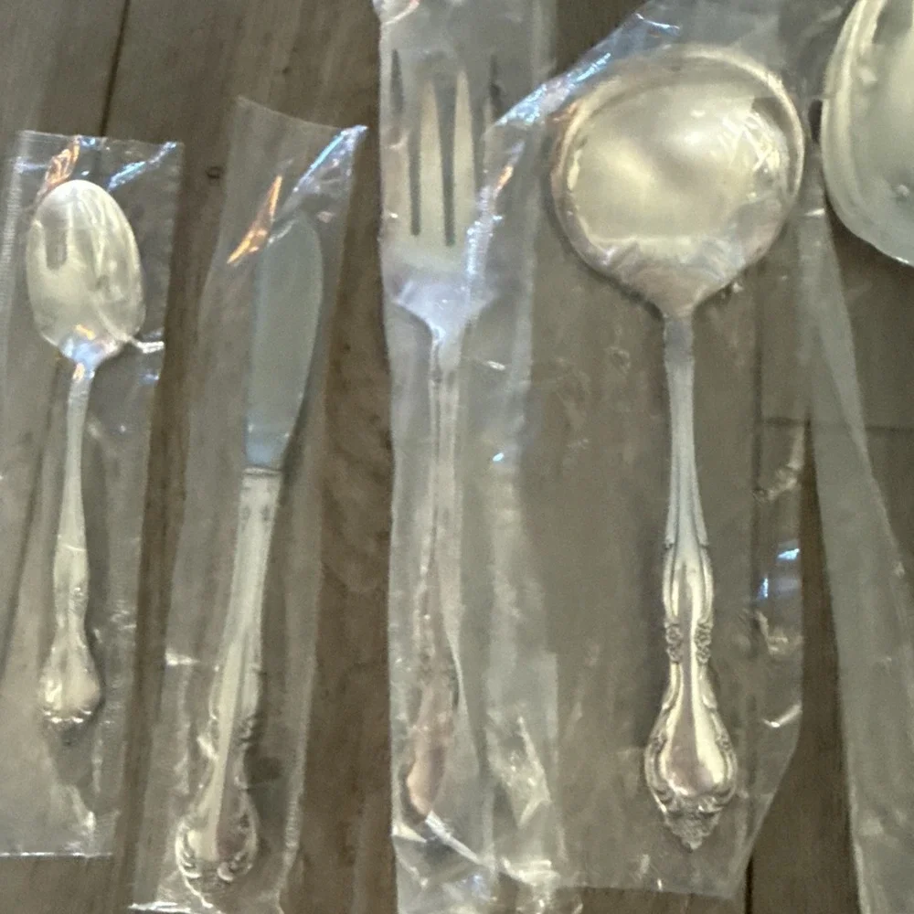 Oneida Community AFFECTION Silverplate 8 Piece Serving Set NEW