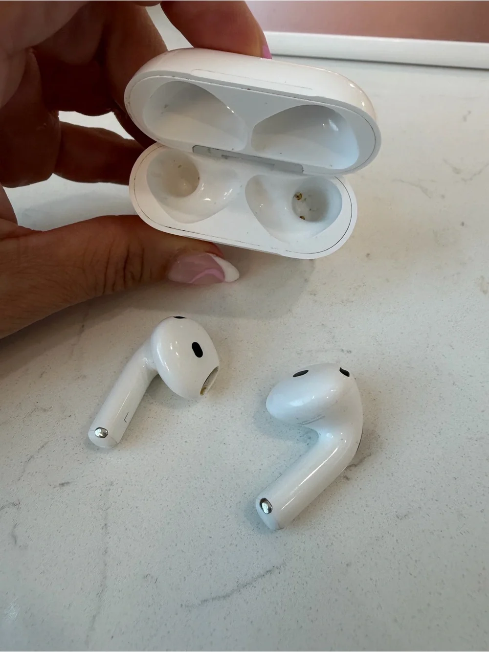 Apple AirPods 4 with Active Noise Cancellation