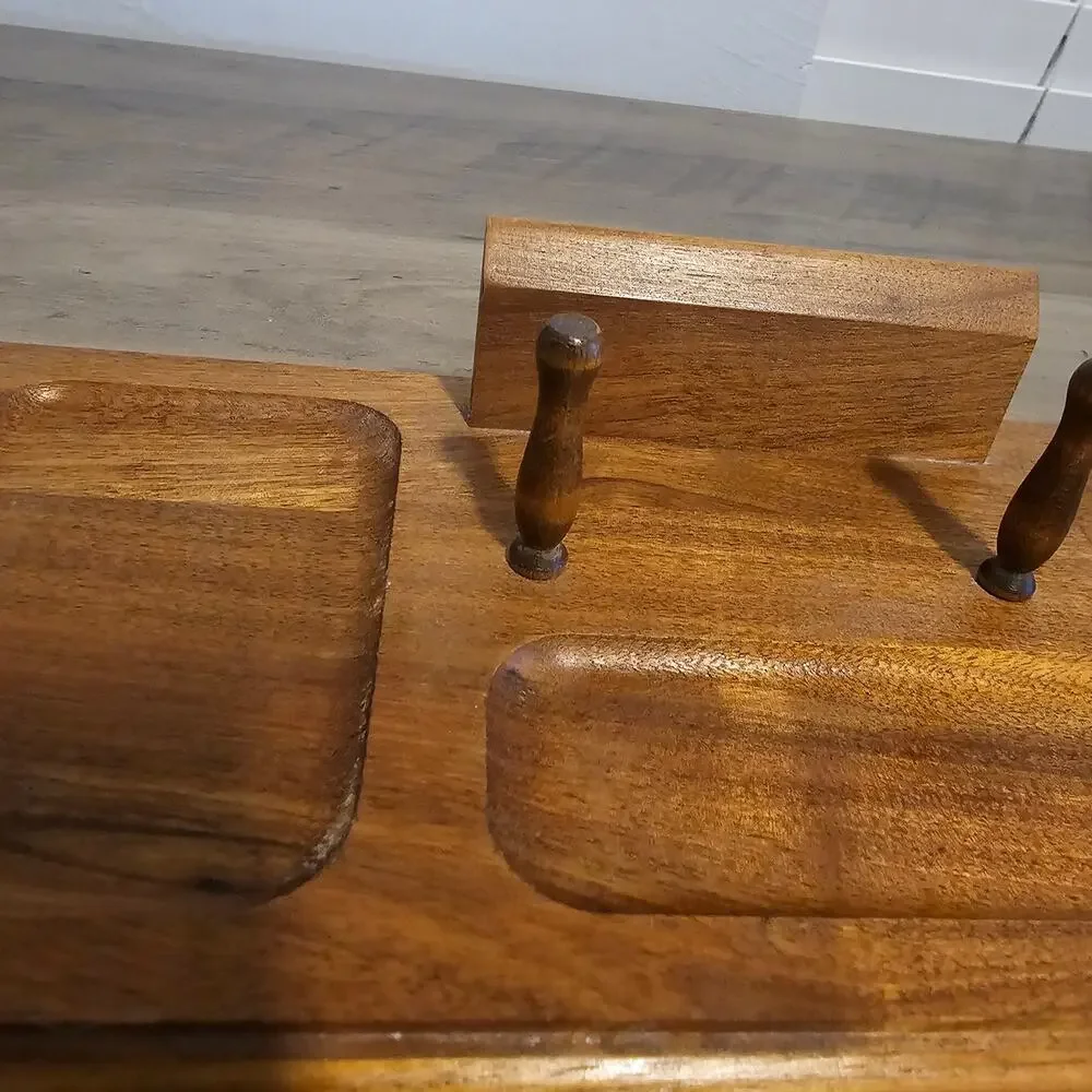 Vintage or carved