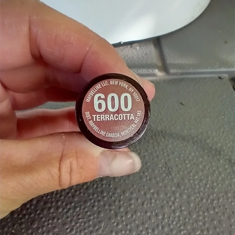 Maybelline mineral power