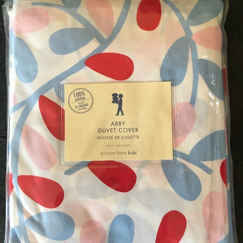 Pottery Barn Kids Abby Y2K White Blue Red Duvet in Twin Brand New in Package