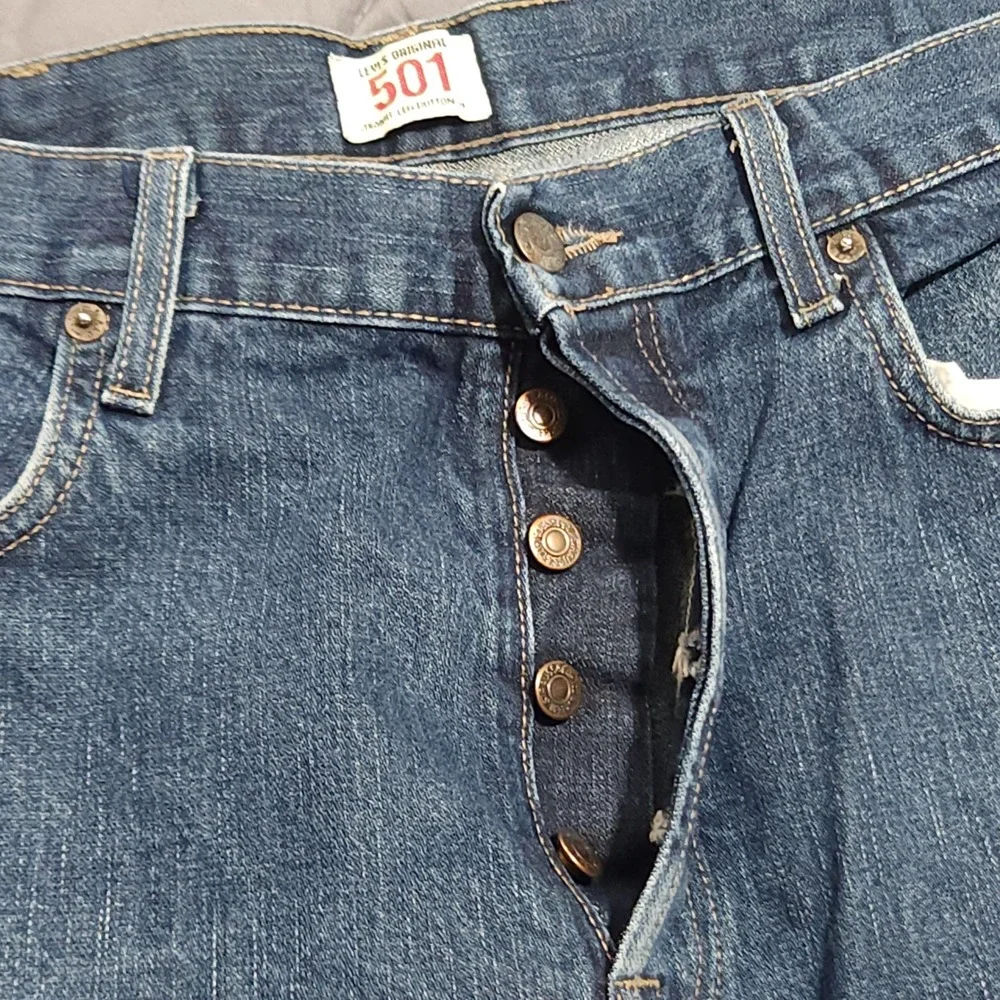 Levi's‎ 501 Jeans Men's 38x30 High Rise Button Fly Blue Denim 100% Cotton