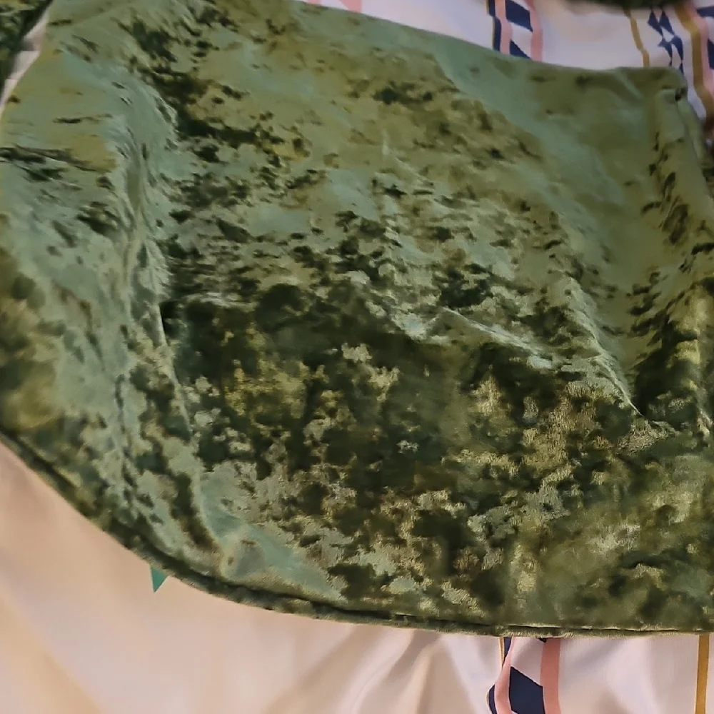 Plush Velvet Pillow Shams in Green - Home Bedding