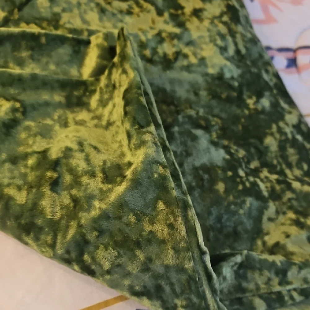 Plush Velvet Pillow Shams in Green - Home Bedding