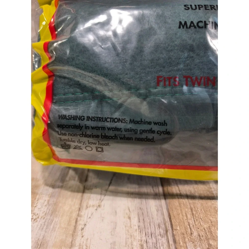 Best Value Blanket mayhave dust