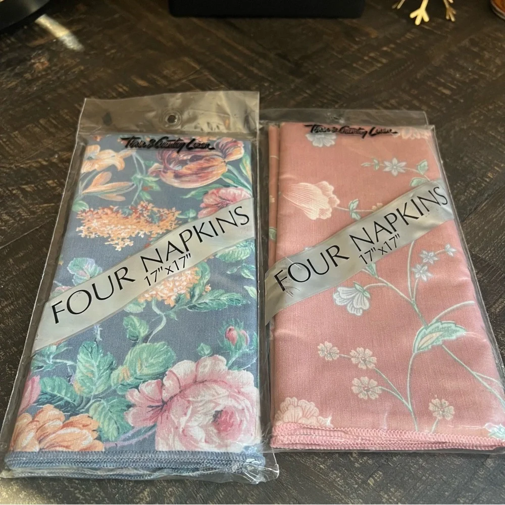 Town & Country Linen Napkins-Rose‎ Lace/Covington 1983