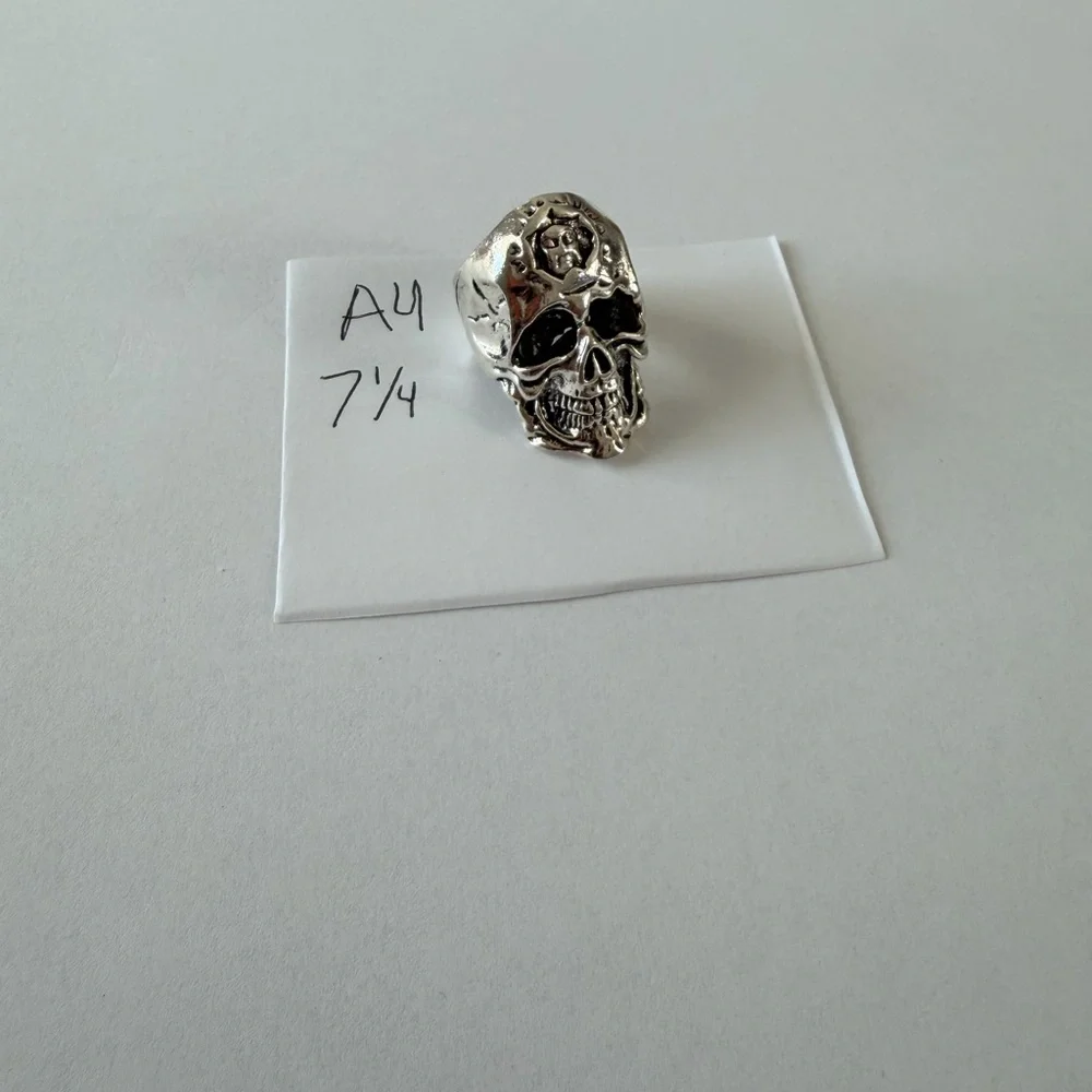 Silver Skull‎ Ring