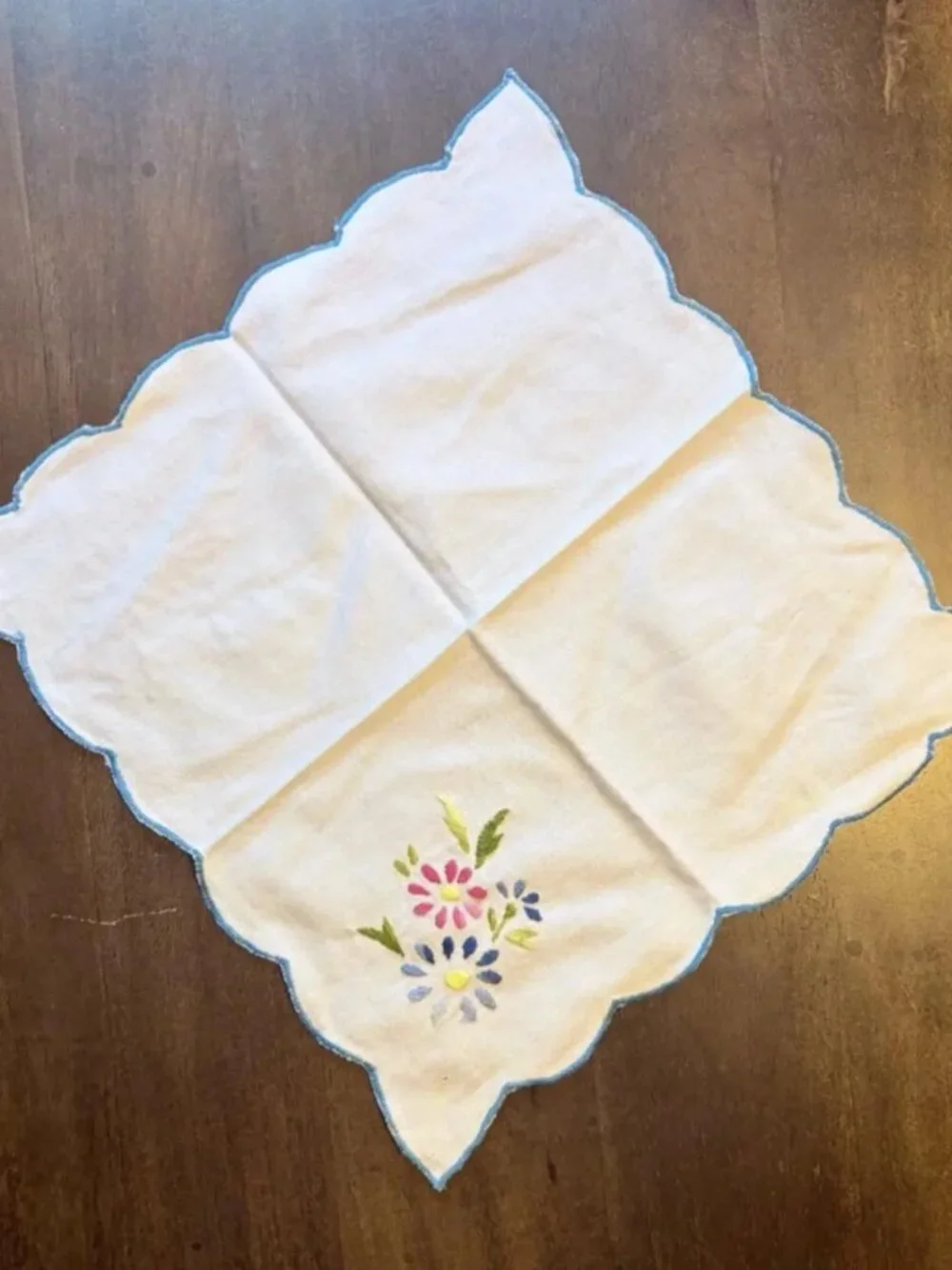 N/A motif blue hanky