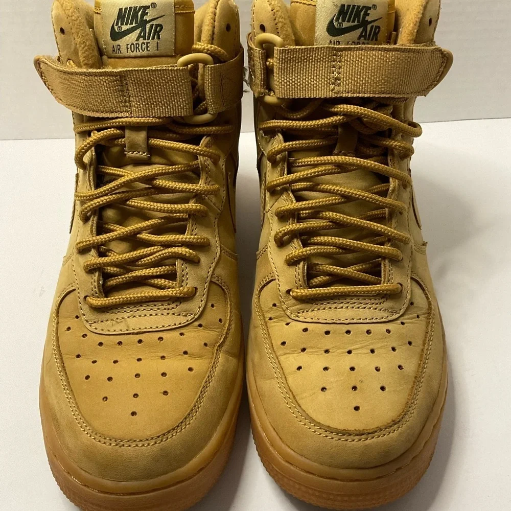 Nike these sneakers
