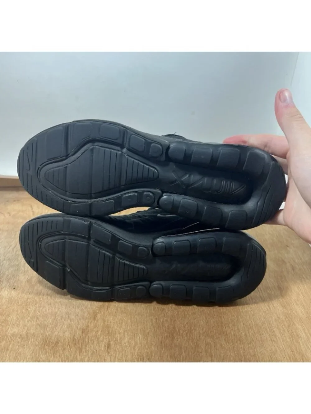 Nike offers review