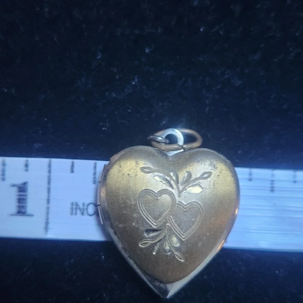 N/A vintage heart