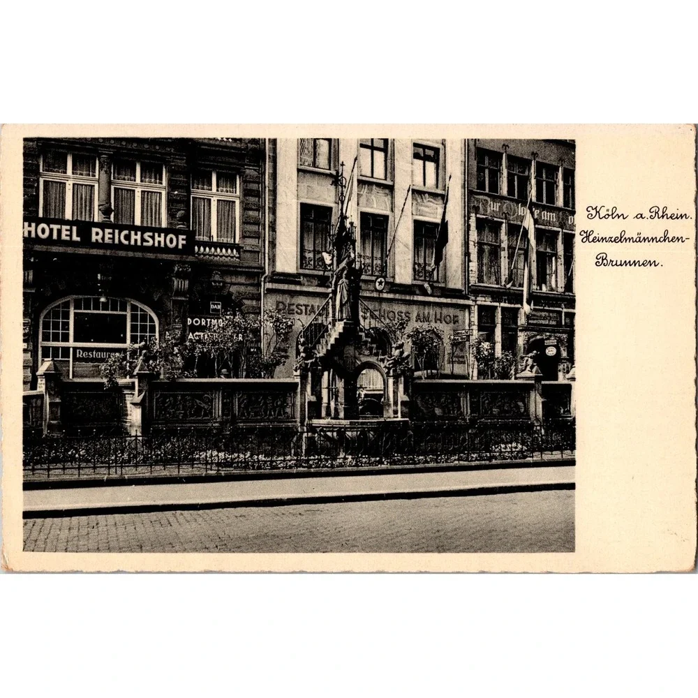 Vintage Köln Heinzelmännchen-Brunnen Black & White Postcard‎