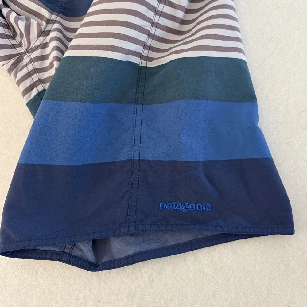 Patagonia Men 32 Board Shorts Blue Striped Nylon Swim Trunks Zip Pocket 9 Inseam