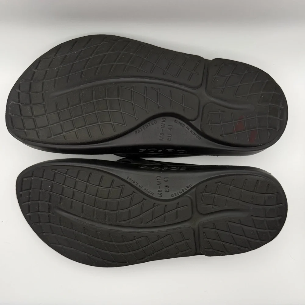 OOFOS Adults' OOriginal‎ Recovery Black Flip Flop Sandals Men’s 8 / Women’s 10