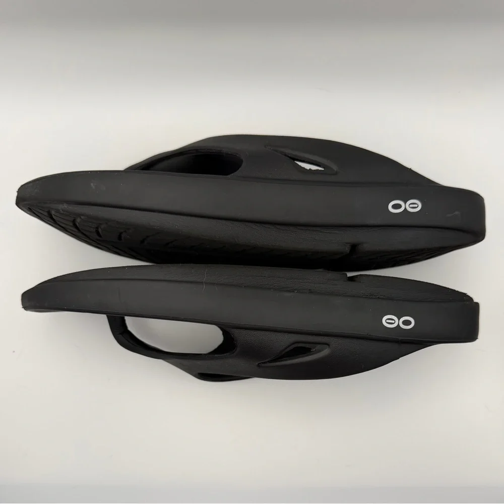OOFOS Adults' OOriginal‎ Recovery Black Flip Flop Sandals Men’s 8 / Women’s 10