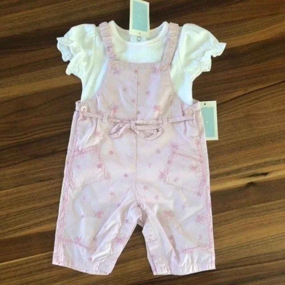 NWT 3 Month Agabang White bodysuit w Pink Overalls‎ READ before purchasing.