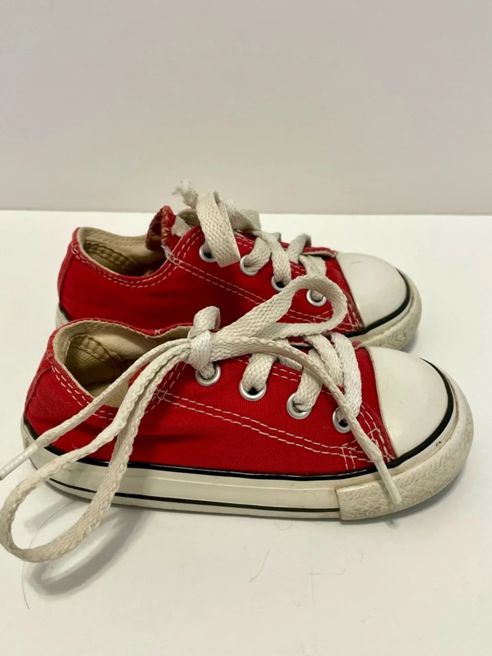 Converse classic low