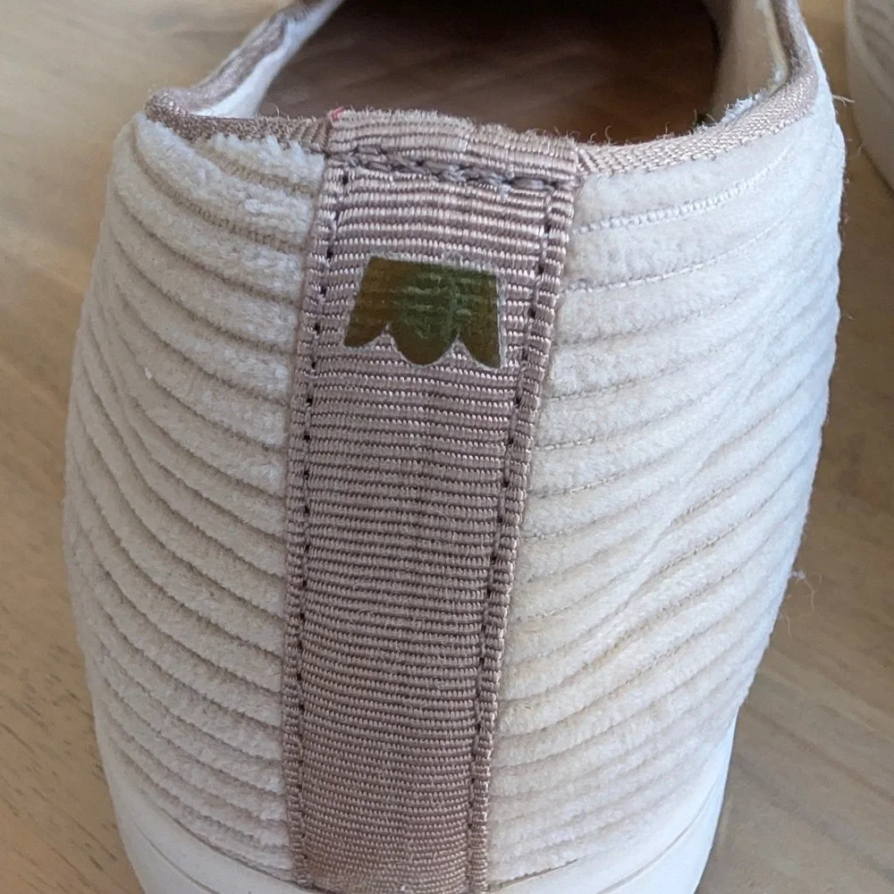 Birdies Swift Slip On Sneakers‎ Tan Corduroy Loafers Flats Womens 8.5