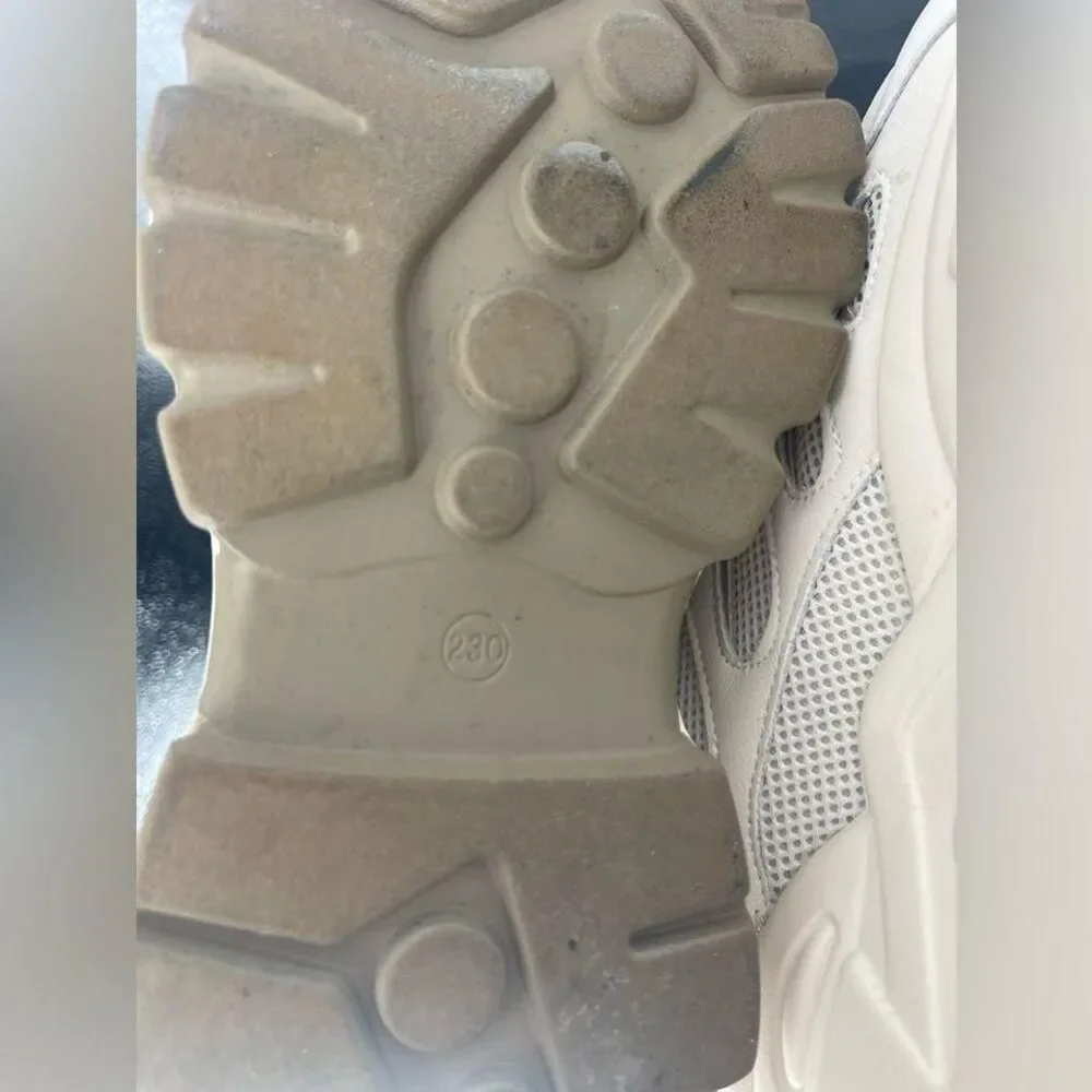 N/A sneakers color