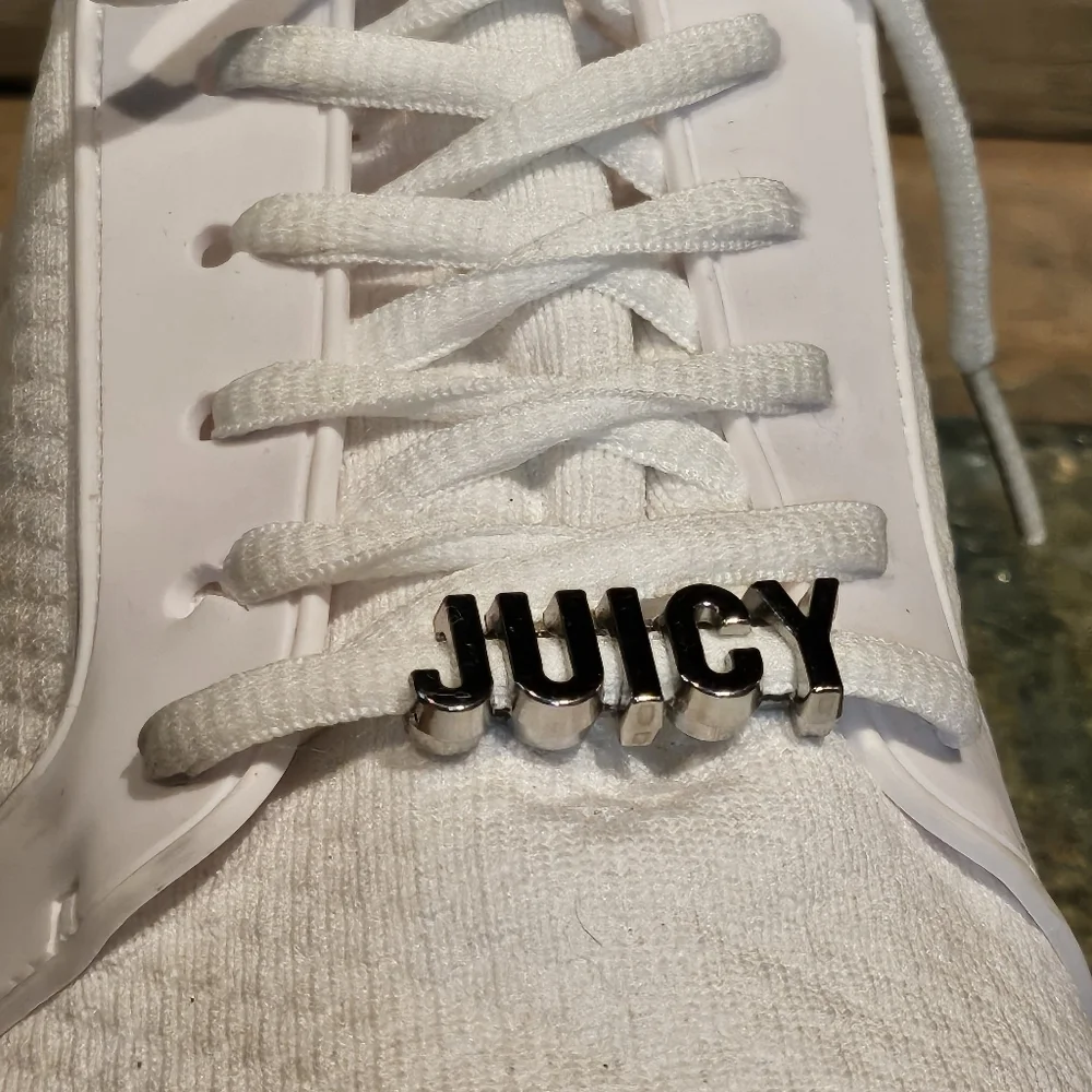 Juicy Couture pre inches back