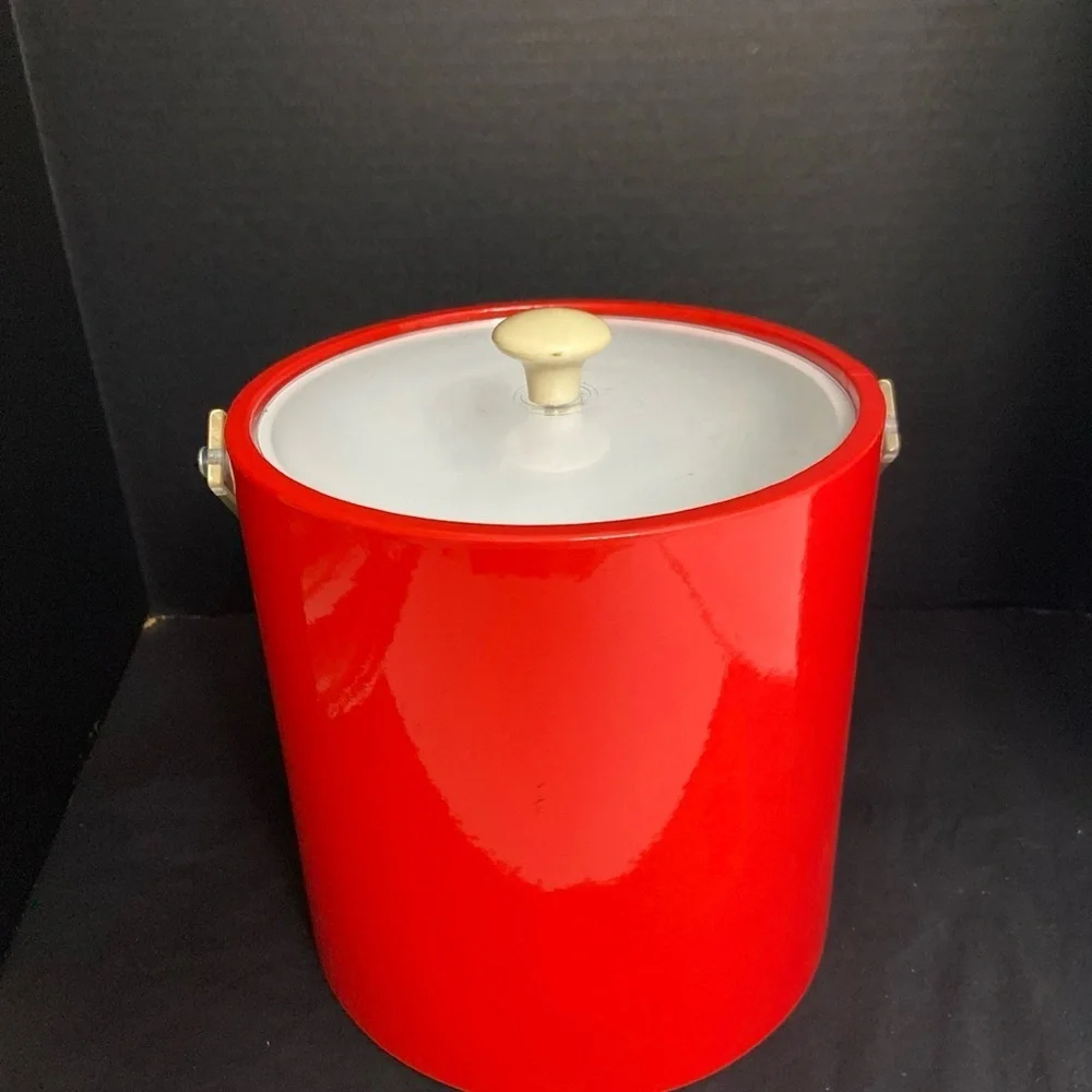 Vtg Red Vinyl‎ Ice Bucket 70's 80s Retro MCM Barware Party Entertaining