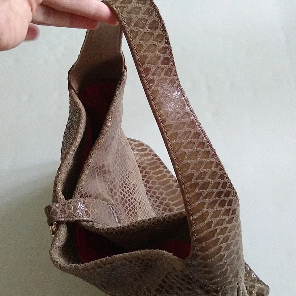 Dooney & Bourke authentic dooney