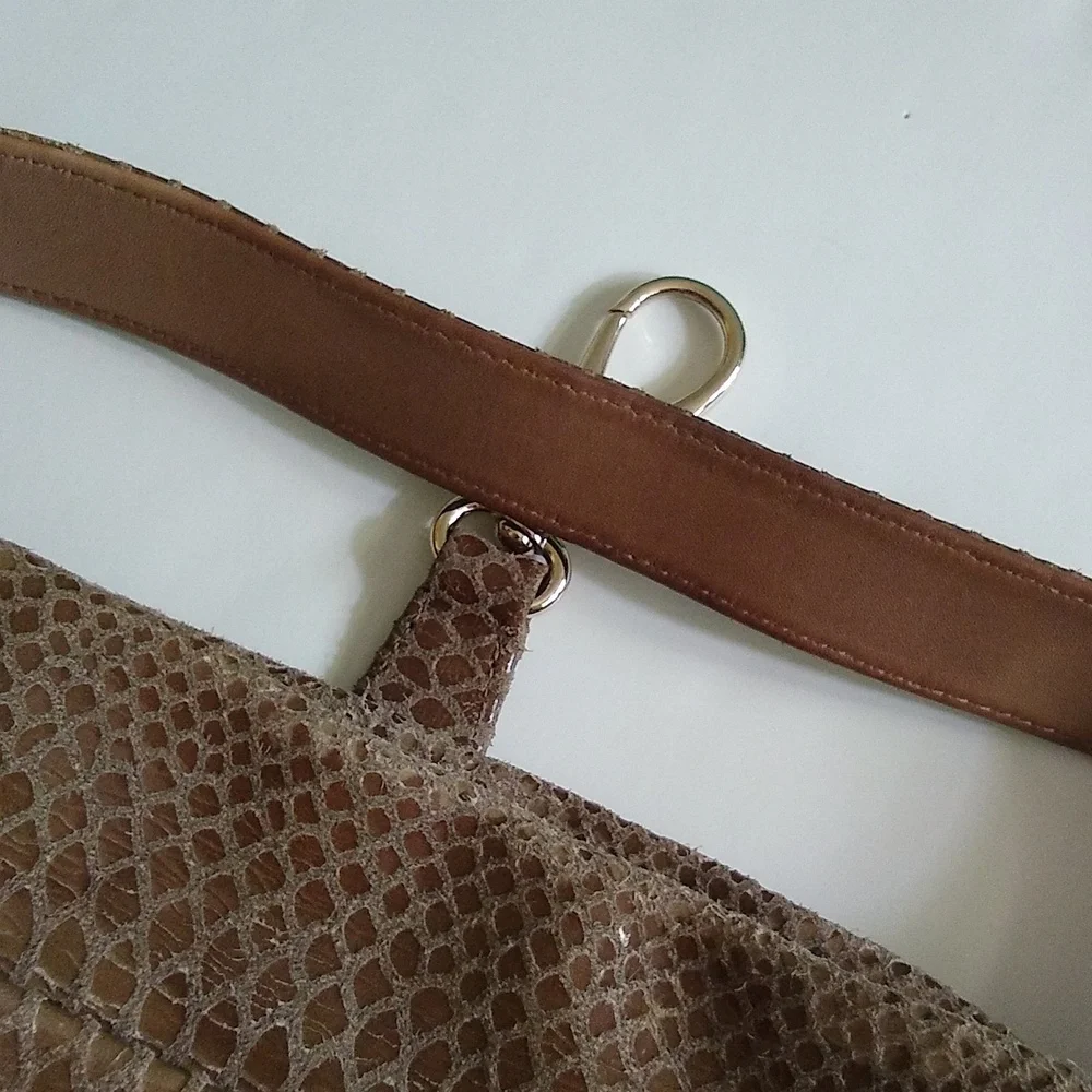 Dooney & Bourke authentic dooney