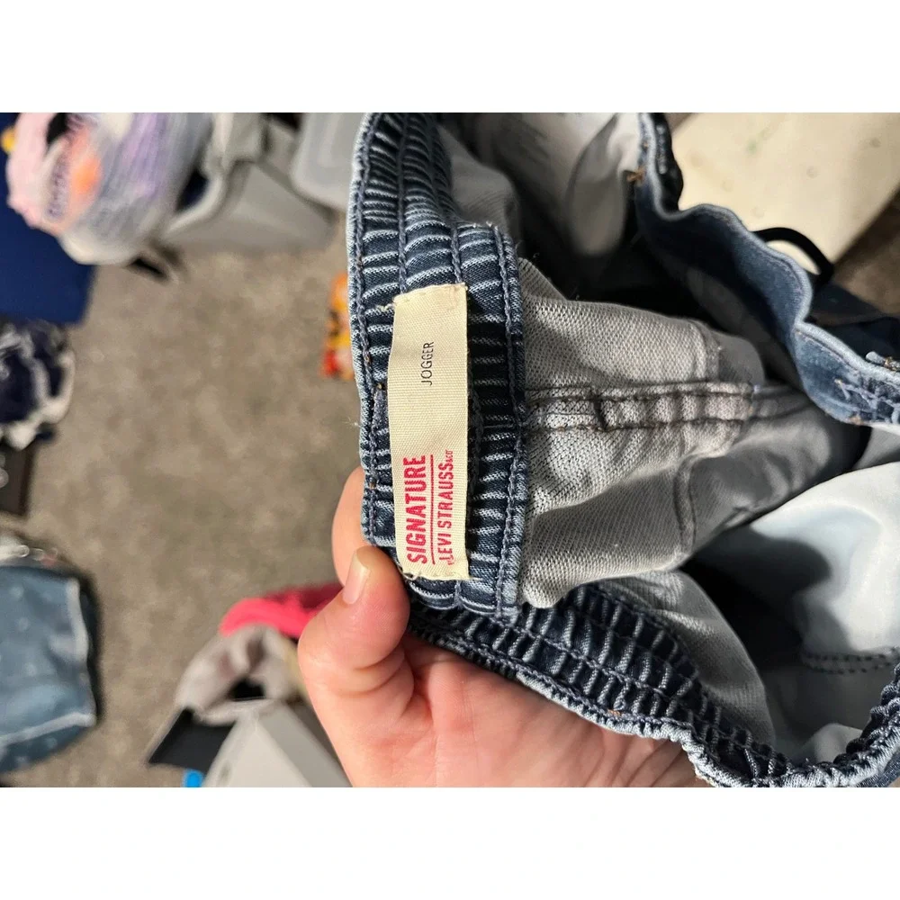 Signature by Levi Strauss signature by