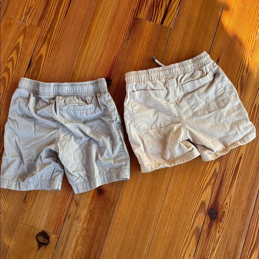 2 Boys Shorts…Tan GAP…Tan/Light Gray OLD NAVY Shorts Size S (6/7)