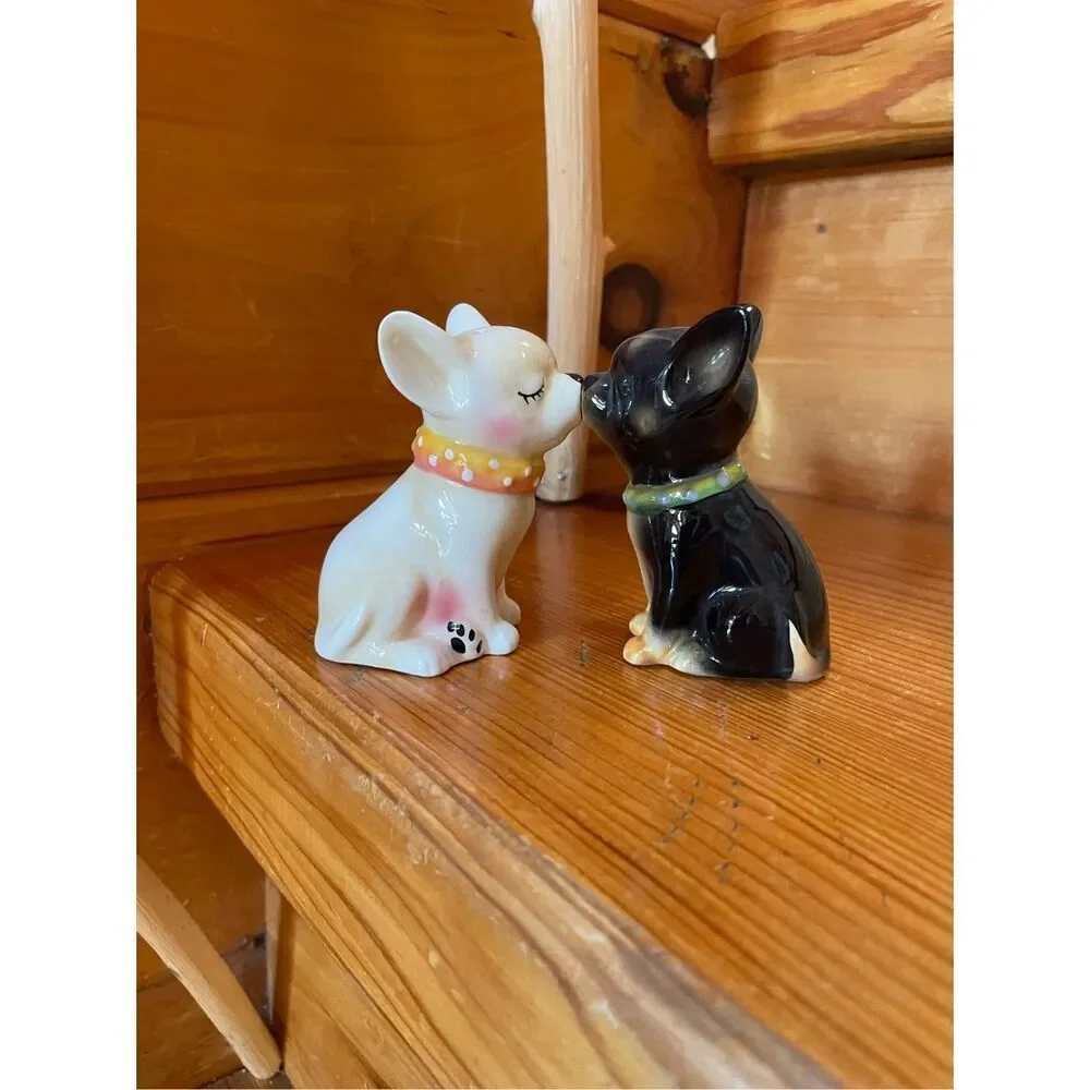 Kissing Chihuahuas Pup Dog Salt and Pepper Shakers