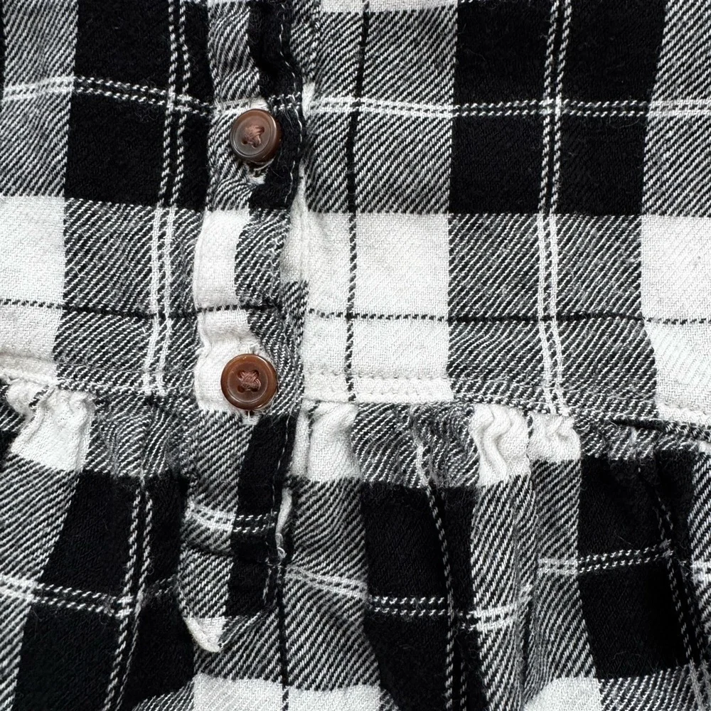 Old Navy classic checkered