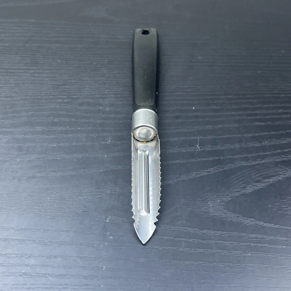 Ekco vintage peeler
