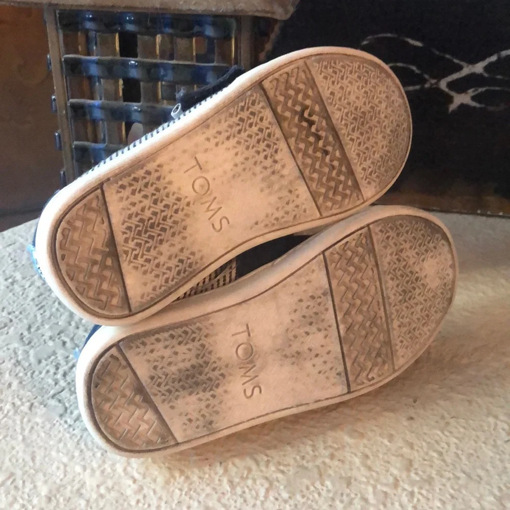 Toms good used