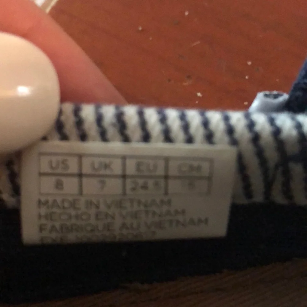 Toms good used