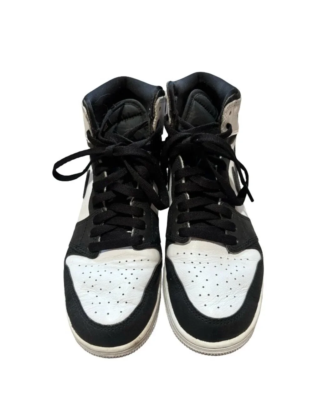 Nike Air Jordan 1 Retro High OG Stage Haze Sneakers Size 8.5 Black White
