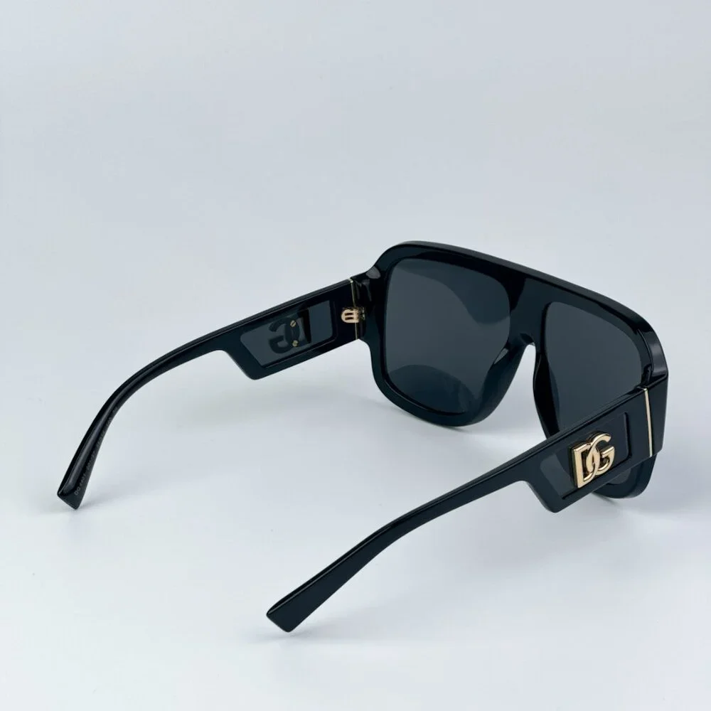 Dolce & Gabbana reposhing this