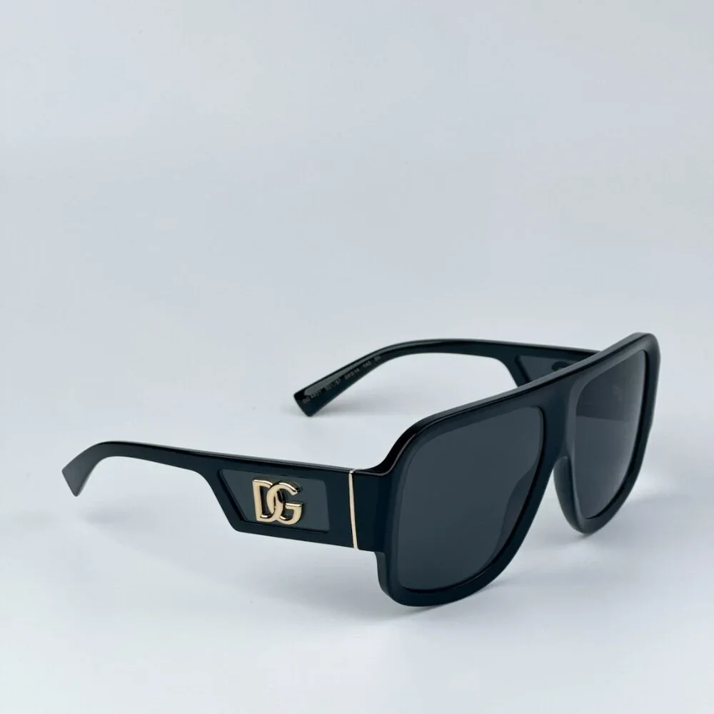 Dolce & Gabbana reposhing this