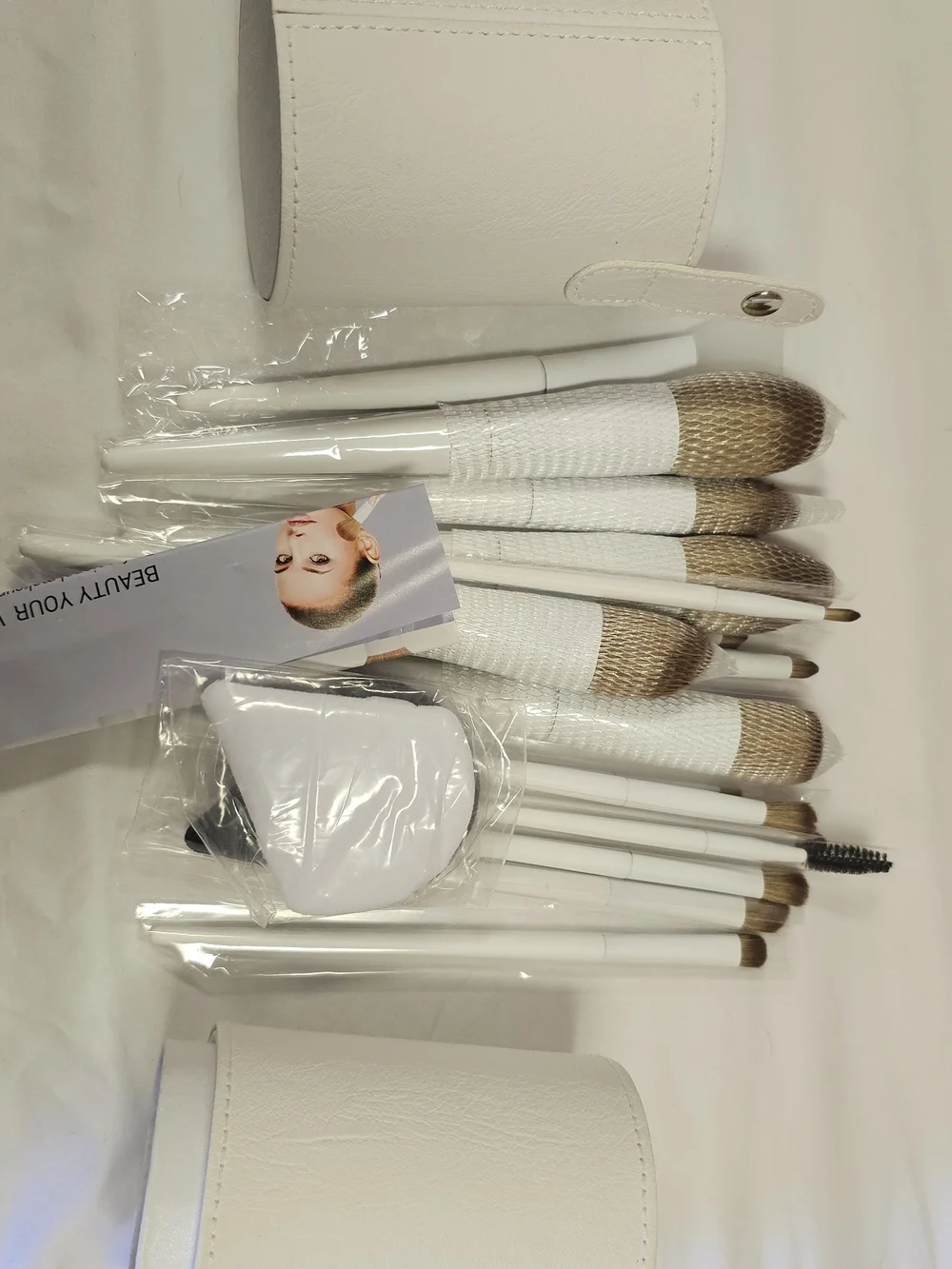 White and Gold 20-Piece Makeup Brush Set with Case
