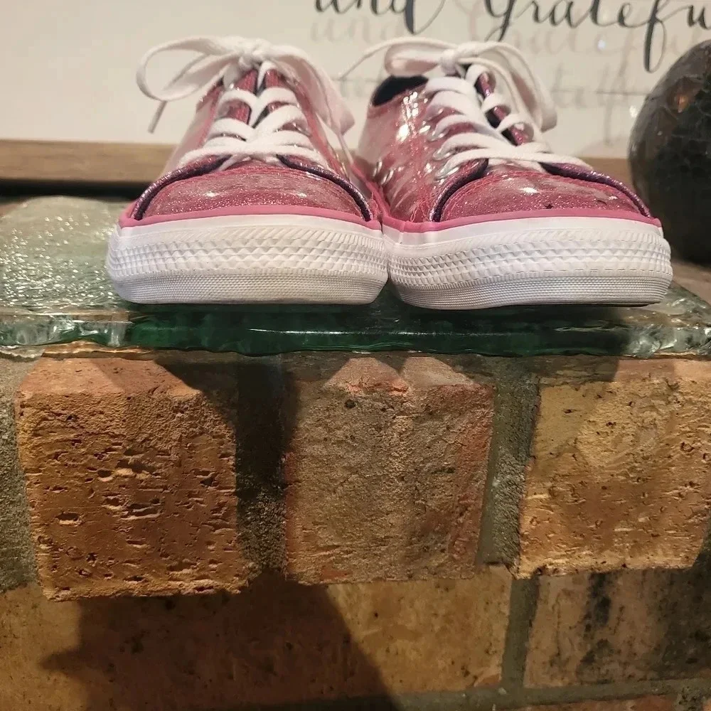 Converse junior shoes