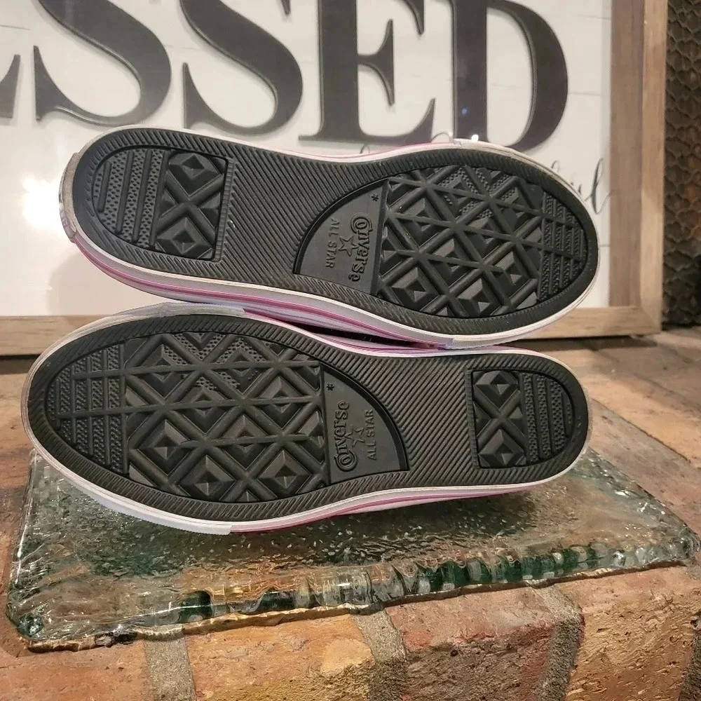 Converse junior shoes