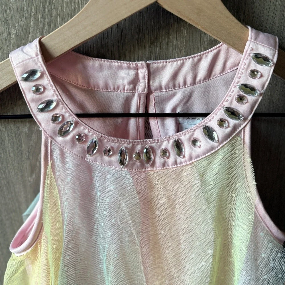 Tahari details brand