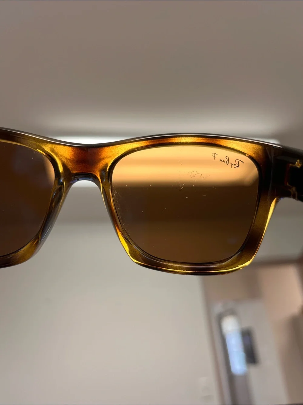 Ray-Ban sleek wayfarer